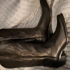 Women's size 8.5 Nocona boots